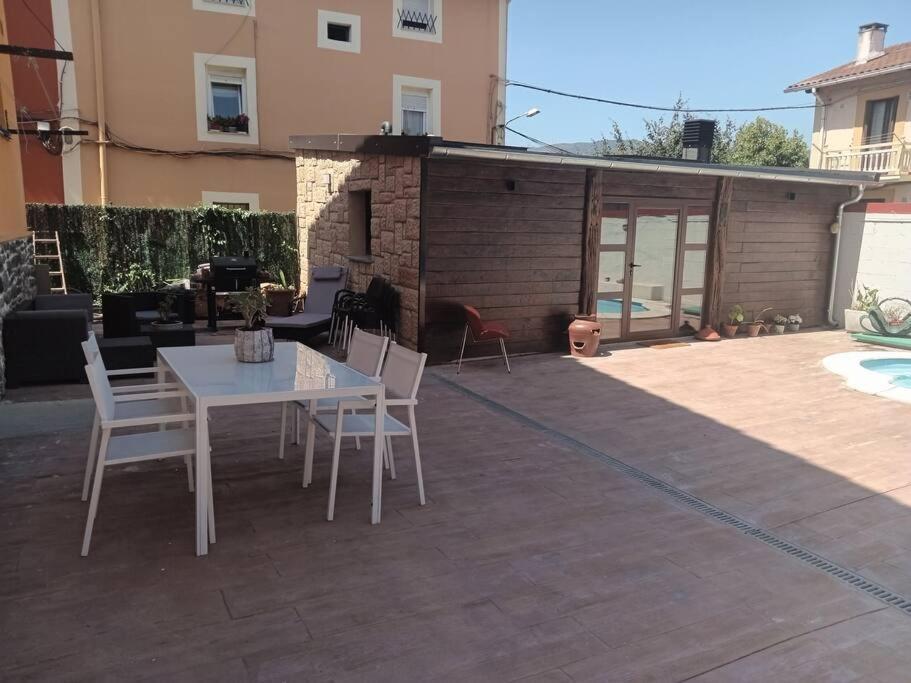 Preciosa Casa Bi-Familiar Al Lado De Donosti. Apartamento Irun Exterior foto